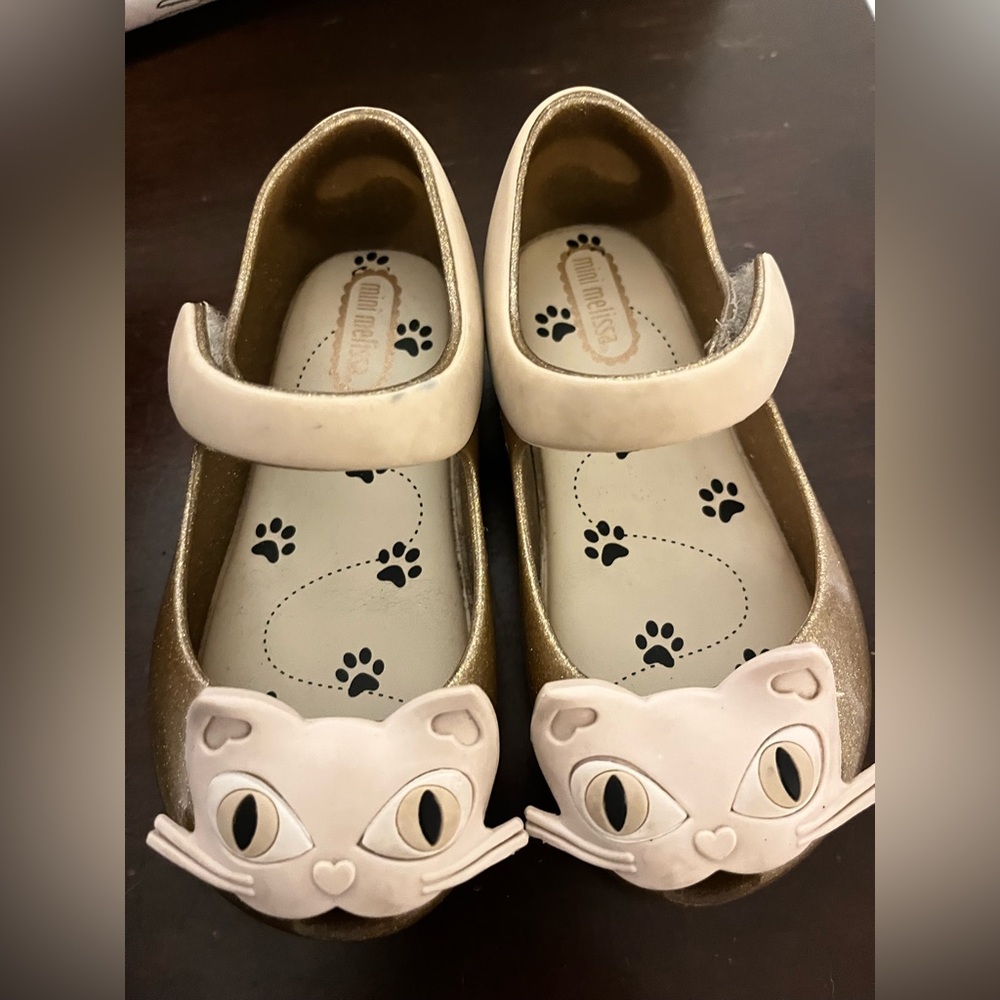 Mini Melissa Gold and Cream Kids Shoes with Cat Design